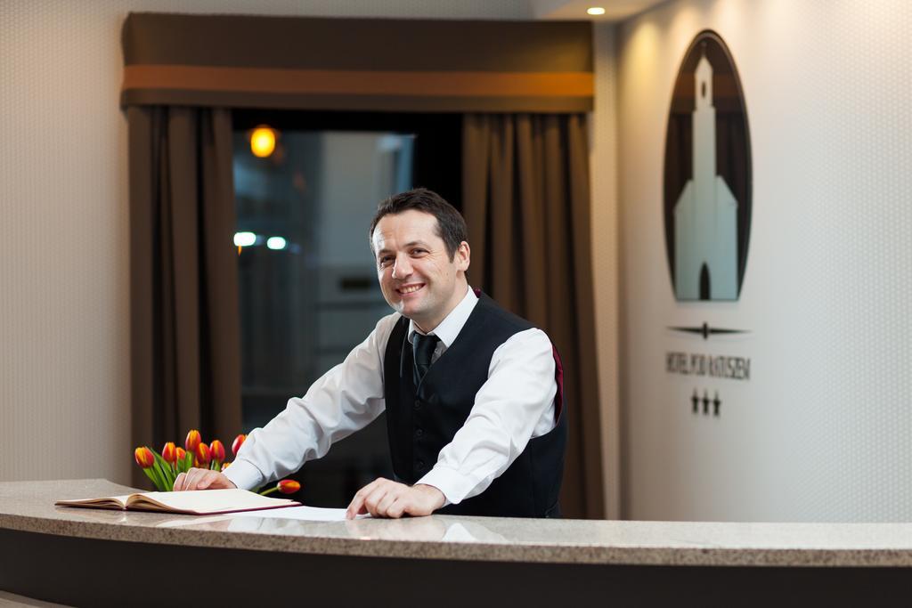 Pod Ratuszem Hotel Wieluń Exterior foto